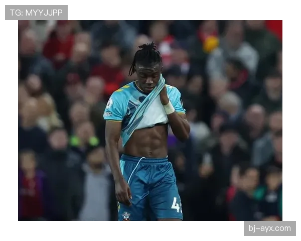 英超新星拉维亚新赛季启航，球队对其表现寄予厚望