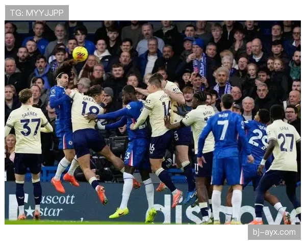 英超豪门争霸格局初显，争冠集团表现稳健